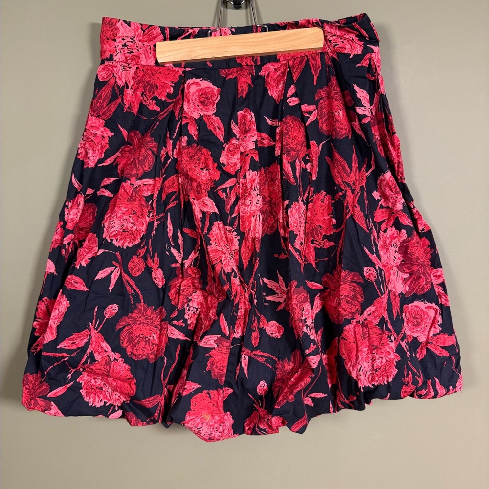 New York & Company Floral Red and Black Women's Bubble Skirt